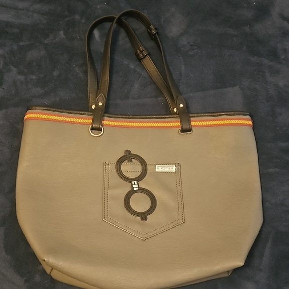 Loungefly Harry Potter Gray Tote Bag - Picture 2 of 3